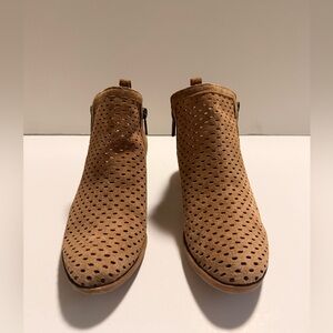 Lucky Brand Tan Suede Ankle Boots